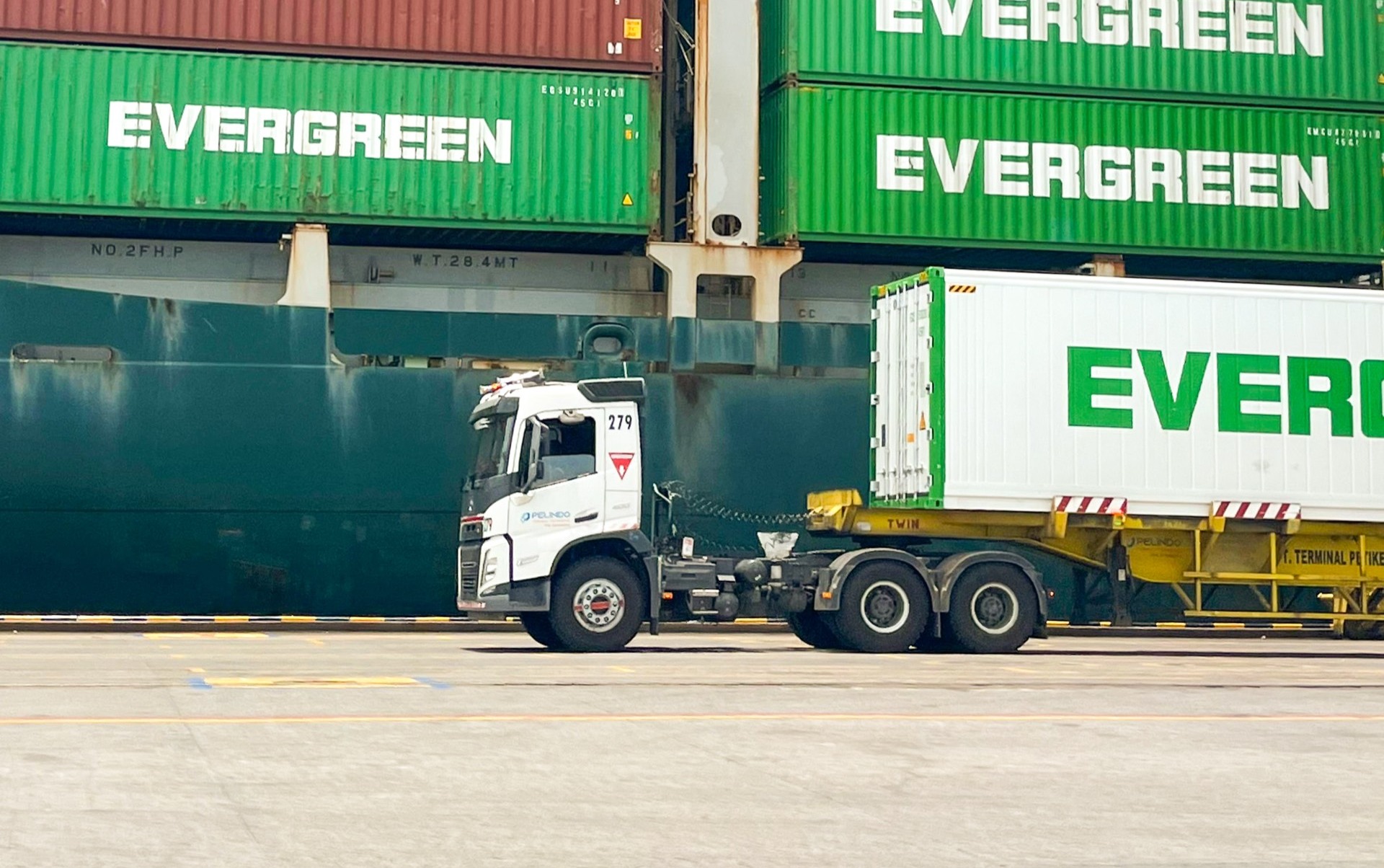 Container yard at sea port